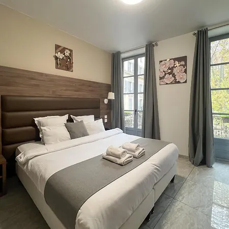 Square Hotel-3