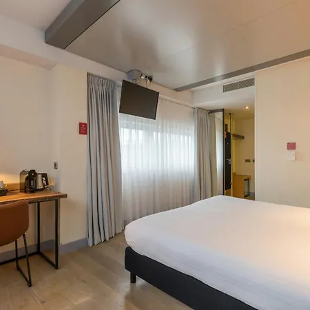 Leonardo Hotel Almere City Center-2