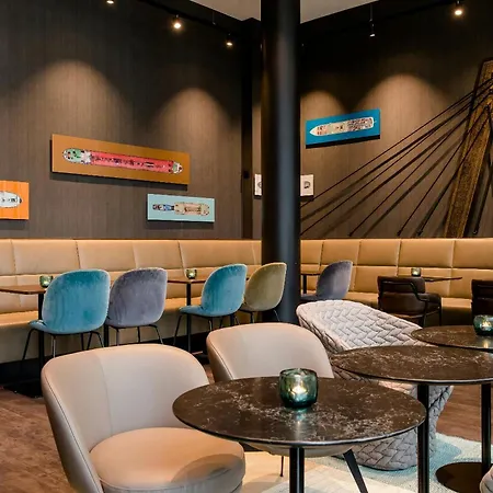Motel One Köln-Waidmarkt-3