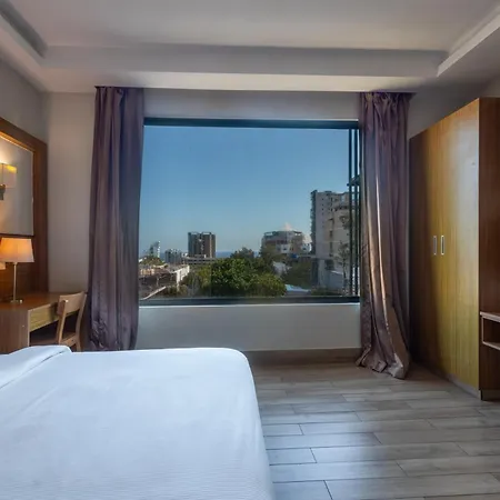 Weston Suites Hotel-2