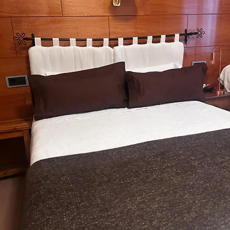 Hostal La Placeta-2