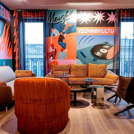 Motel One Berlin-Potsdamer Platz-2