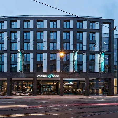 Motel One Bremen-3
