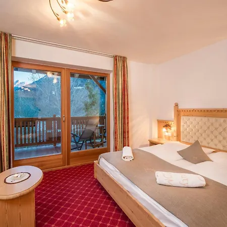 Hotel Bergschlössl-3