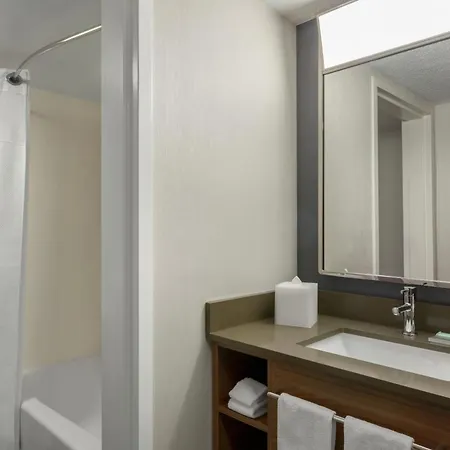 Courtyard By Marriott Kokomo-2