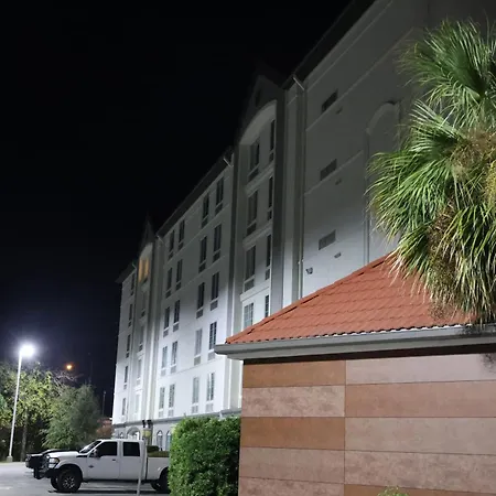 La Quinta Inn And Suites By Wyndham, Ocala-2