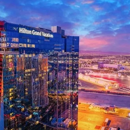 Suites At Elara Las Vegas Center Strip-No Resort Fees-3