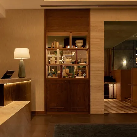 Doubletree By Hilton London Victoria-2