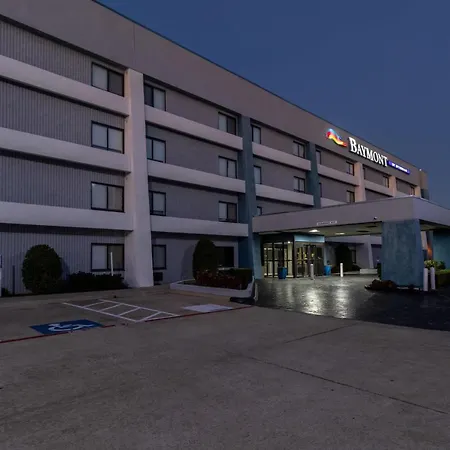 Baymont By Wyndham Arlington At Six Flags Dr-2