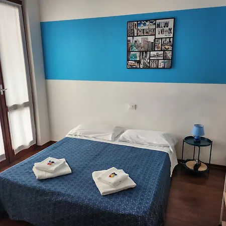 Blue Hotel-3