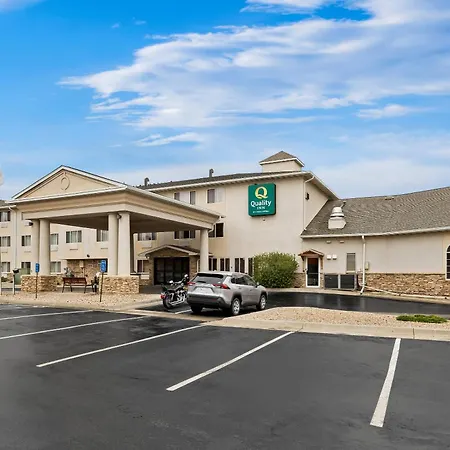 Quality Inn Near Monument Health Rapid City Hospital-3