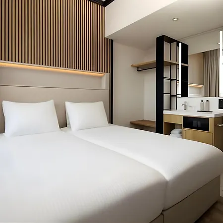 Motto By Hilton Rotterdam City Centre-3