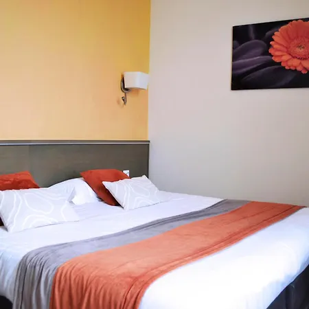 Brit Hotel Le Surcouf-3