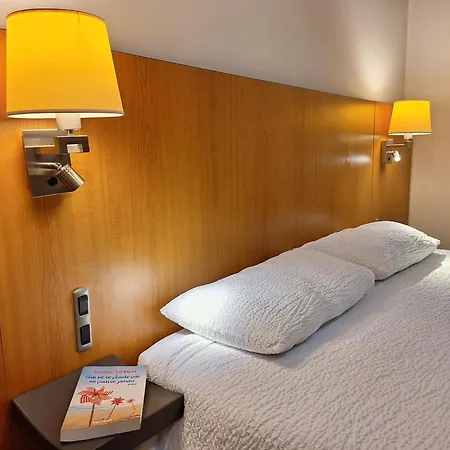 Hotel De La Gare Brest-2