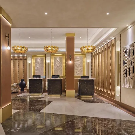 The Trafalgar St James London Curio Collection By Hilton-2
