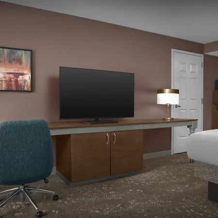 Hilton Garden Inn Westbury-3