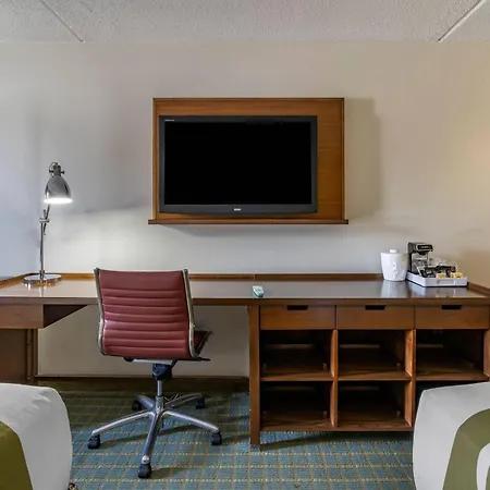 Quality Inn Lexington -Horse Park-3