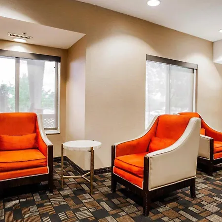 Comfort Suites Independence - Kansas City-2