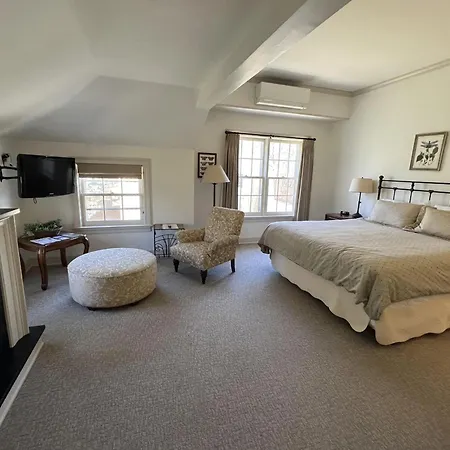 The Old Lyme Inn-3
