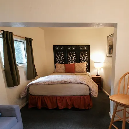 Jonquil Motel-2