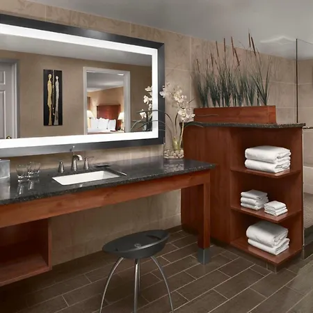 Doubletree By Hilton Akron Fairlawn-3