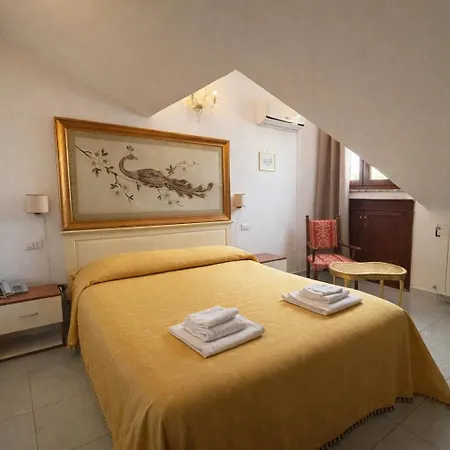 Euro Hotel Iglesias-3