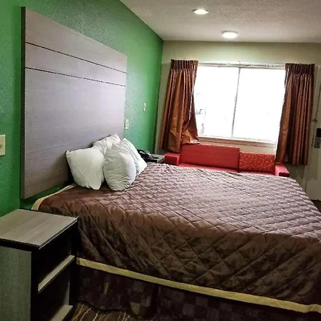 Americas Best Value Inn Alexandria-3
