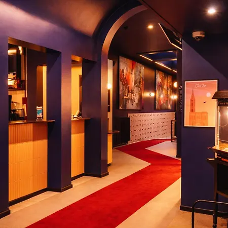 Clapclap Hotel Strasbourg-3