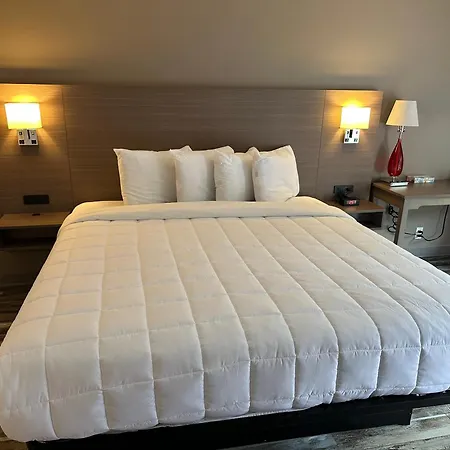 Whalers Inn And Suites-2