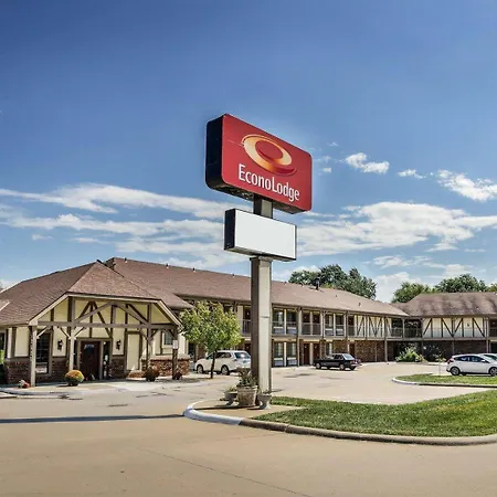 Econo Lodge Lawrence Near University-3