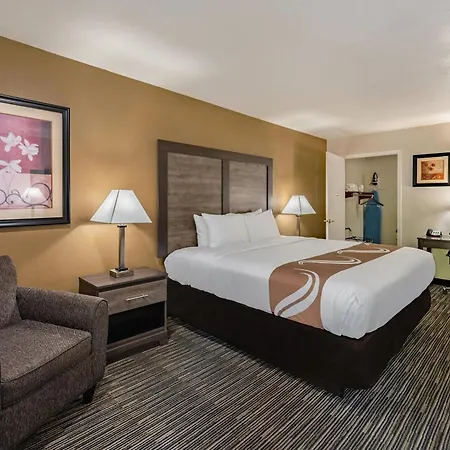 Quality Inn & Suites Lufkin-2