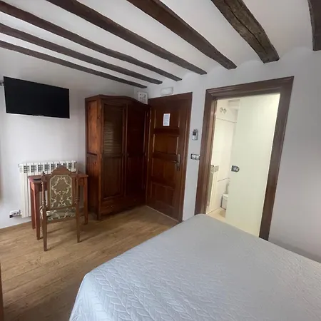 Hostal Rey Pedro I-2