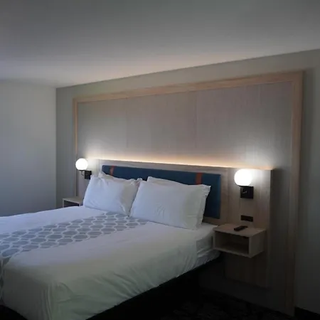 Bay Inn & Suites Troy-3