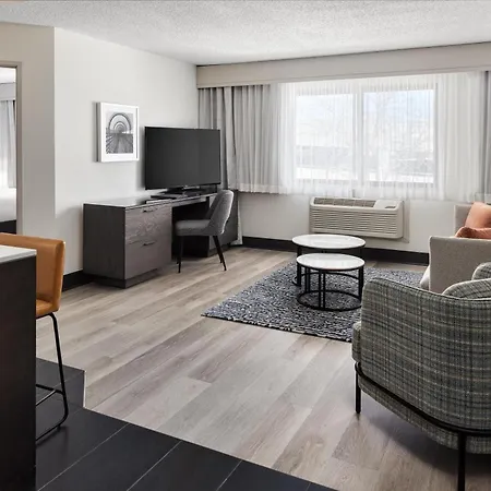 Doubletree By Hilton Racine Harbourwalk-2