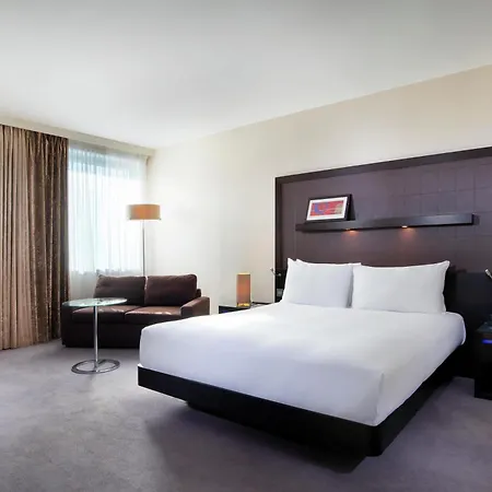 Hilton London Canary Wharf-2