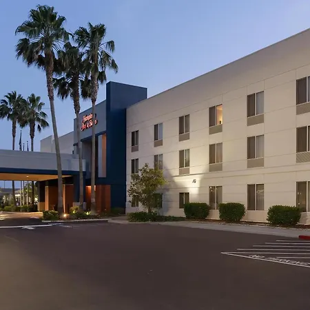 Hampton Inn & Suites Lathrop-2