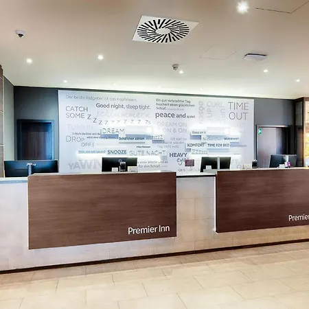 Premier Inn Berlin City Süd-3