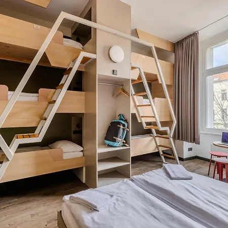 MEININGER Hotel Berlin Mitte-2