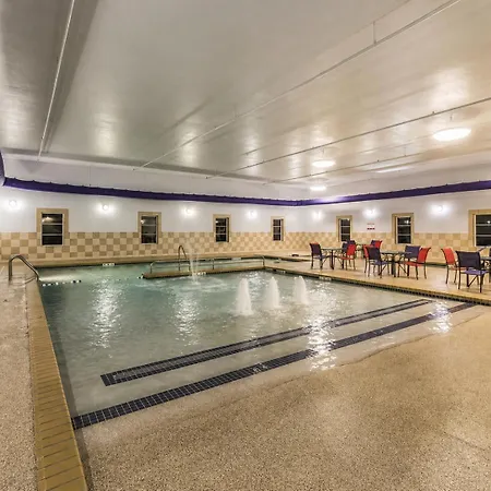 La Quinta By Wyndham Fargo-Medical Center-2