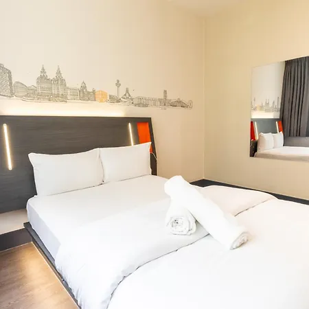 Easyhotel Liverpool-3