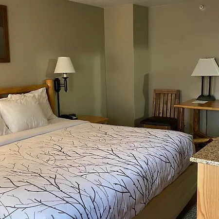 The Antler Lodge - Gardiner-3