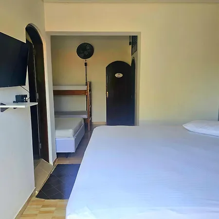 Hostel Praia Centro Itanhaém-3