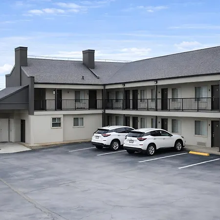 Quarters Inn&Suites-3