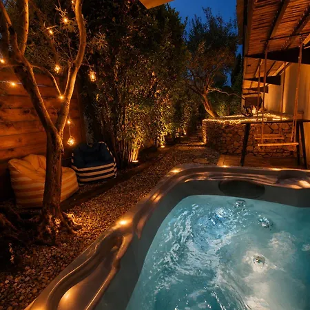 Chambre d'hôte Cigale jacuzzi et jardin privé-3