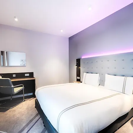 Premier Inn Regensburg City Centre-3
