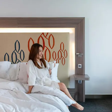 Hilton Garden Inn Bangkok Silom-3