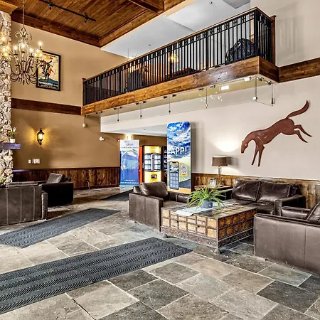 Glacier&Mountaineer Lodge-3