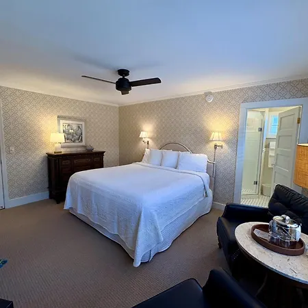 Maplewood Hotel-3