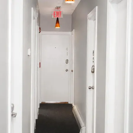 Stylish Downtown Studio In The Southend, C.Ave #43-2