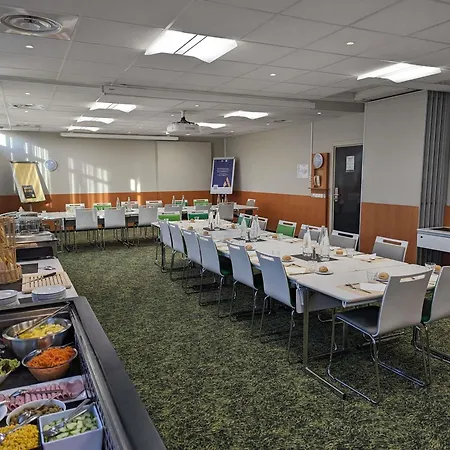 ibis Styles Marseille Aéroport-3